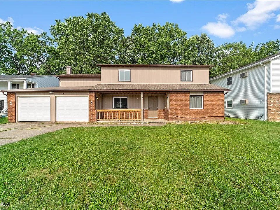 1st image of 2902 Forest Ln