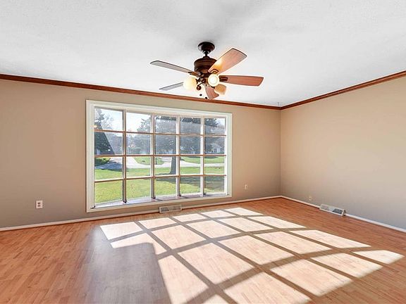 2nd image of 7472 Pamela Dr