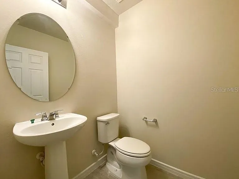 1579 Aspen Ave — Photo 12