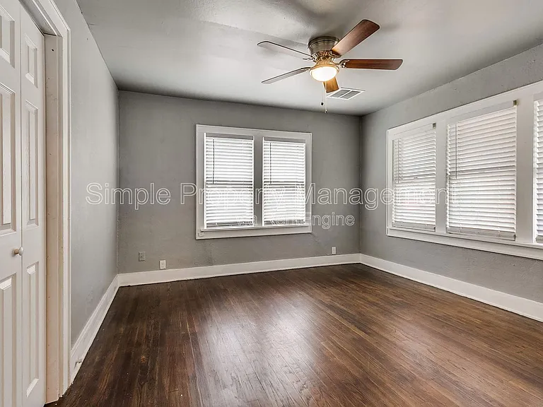 4326 N Blackwelder Ave — Photo 9