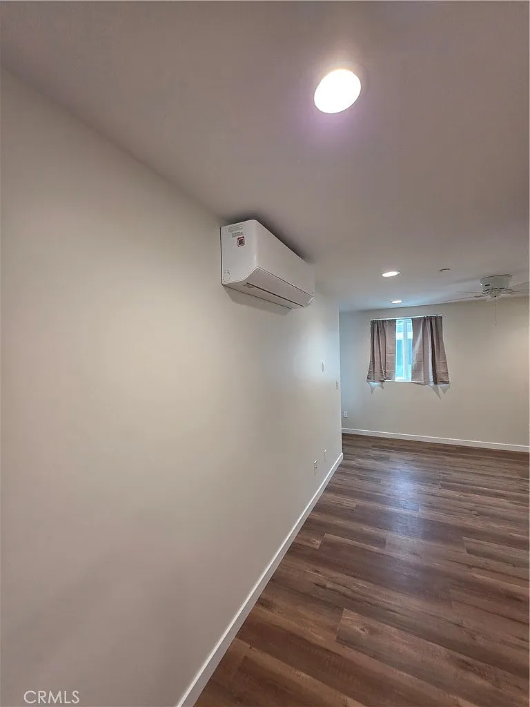 3 bed, 936 sqft, $3,600 — Photo 3
