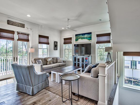 4th image of 165 Sand Oaks Cir