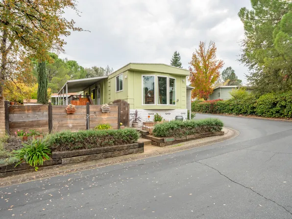 1187 Mountain Shadows Blvd #162, Redding, CA 96003