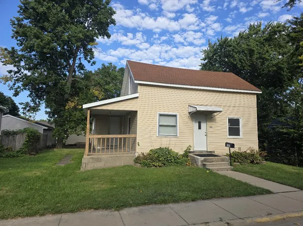 907 Wilson Ave, Sterling, IL 61081