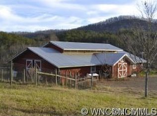 1197 Carter Cove Rd, Hayesville, NC 28904