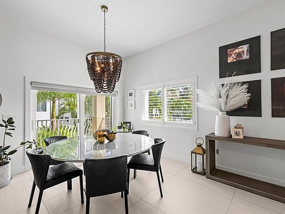 4th image of 138 175TH AVENUE E