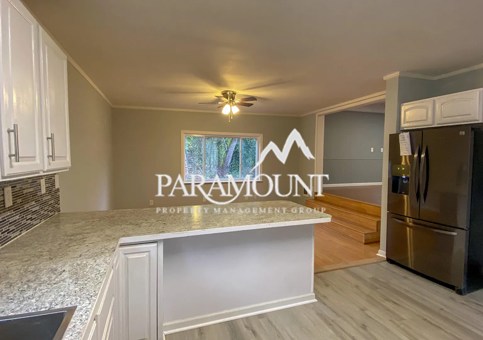 Stunning & Spacious 3 Bedroom! Available 12/24/2026! — Photo 4
