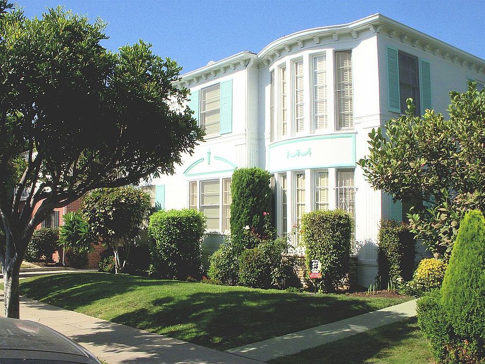 Front of N. Alta Vista Blvd.