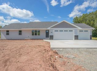 4341 Lakeland Dr, Omro, WI 54904