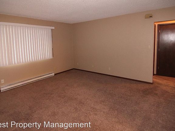 2nd image of 403 W Short St #9562059