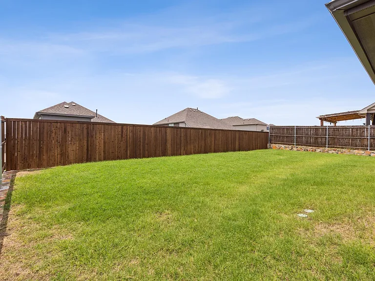223 Headwater Dr — Photo 23