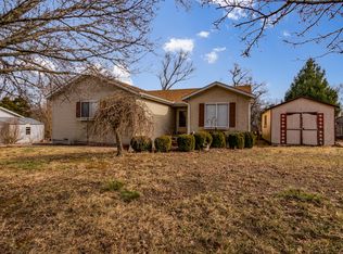 315 N Dogwood Pl, Reeds Spring, MO 65737