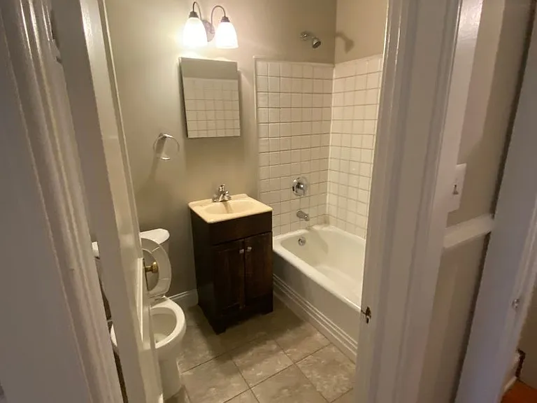 24 E Madison St — Photo 18