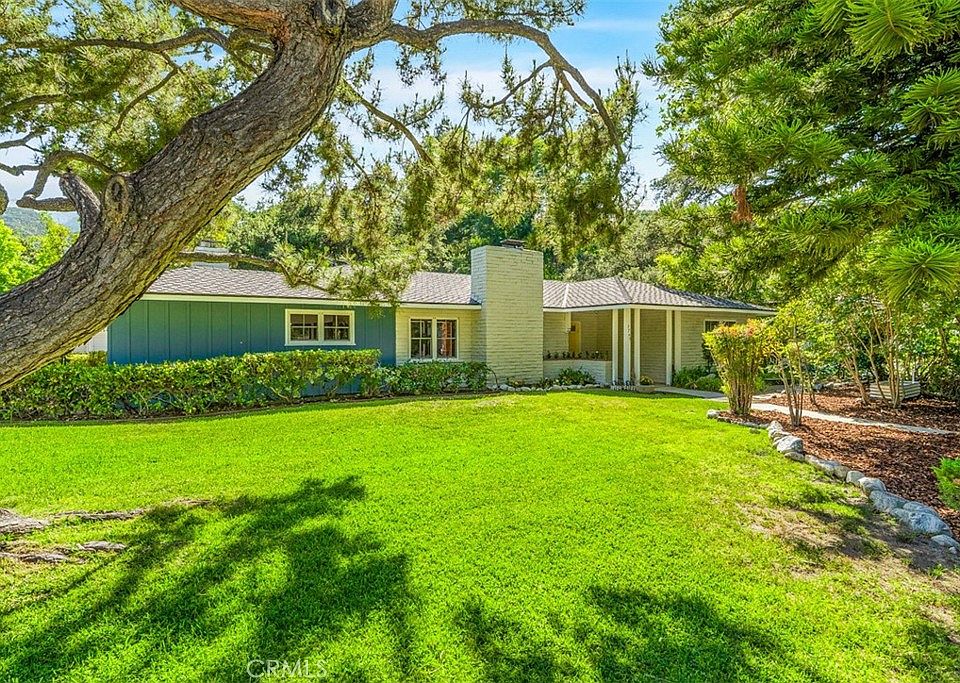 1st image of 3747 El Lado Dr