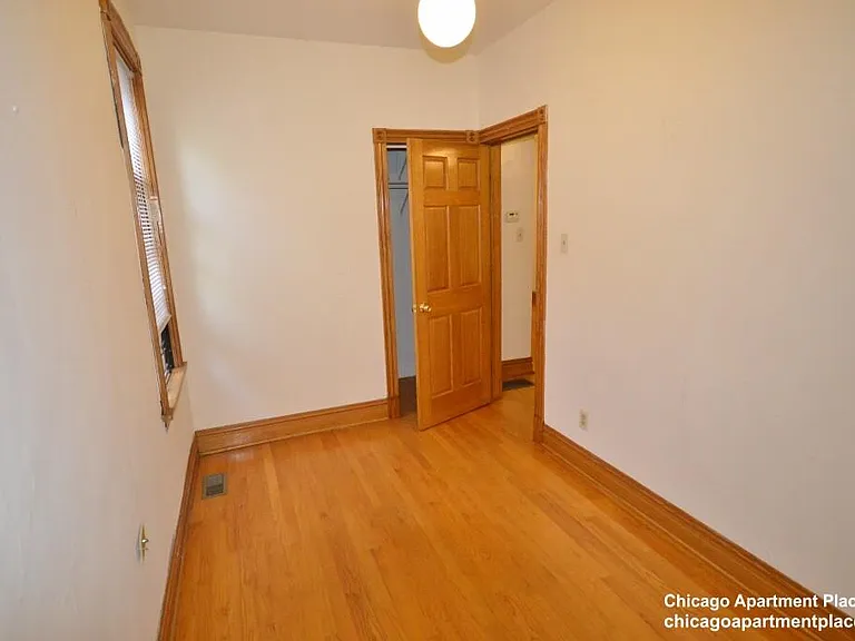 638 W Drummond Pl #1R — Photo 5