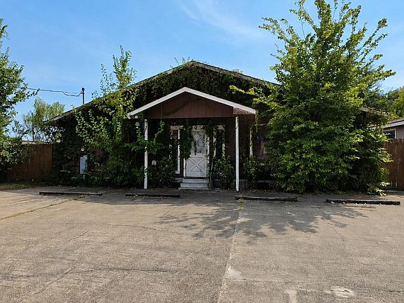 4th image of 312 Elizabeth St