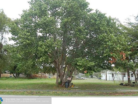 3rd image of 929 NW 11th Pl
