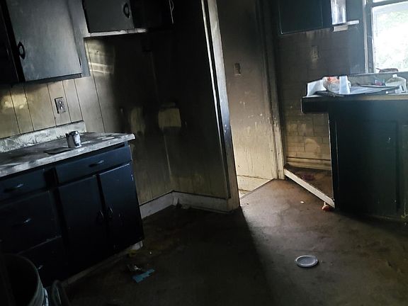 5th image of 125 E Mount Hope Ave