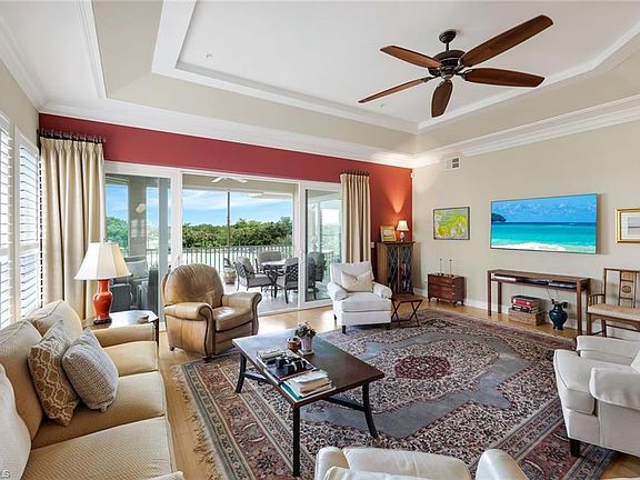 5th image of 1895 Les Chateaux BLVD #302