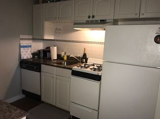 43 Bay State Rd APT 2R, Boston, MA 02215