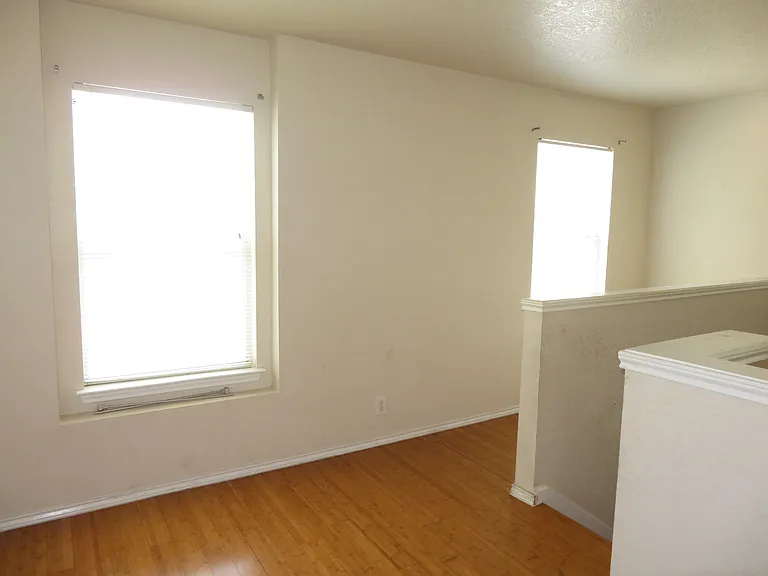 5563 Spring Walk — Photo 11