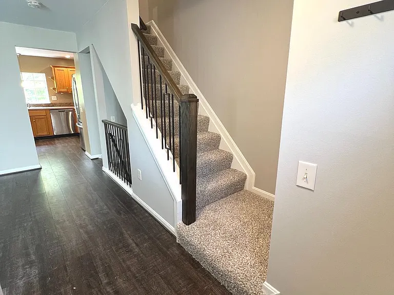 1679 Colonial Way — Photo 5