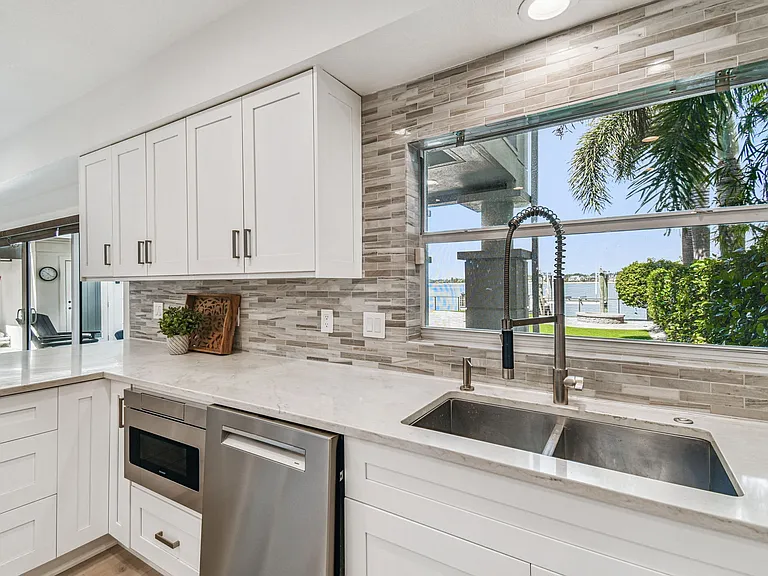24 Adalia Ave — Photo 29