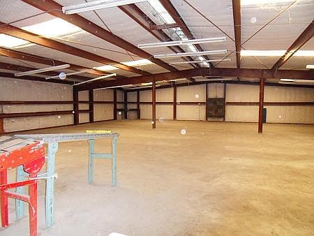 5th image of 1018 E Lott Ave