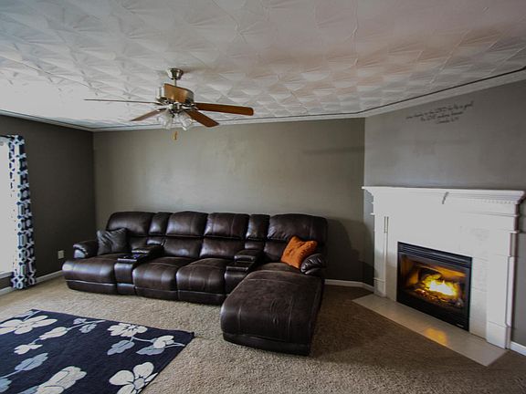 4th image of 7722 Alyssum Dr