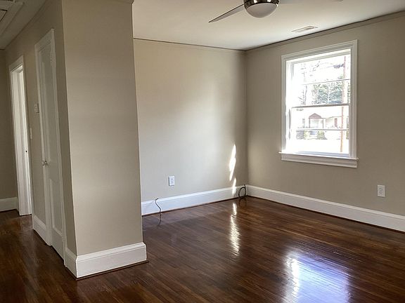 2nd image of 9 Essex Ct