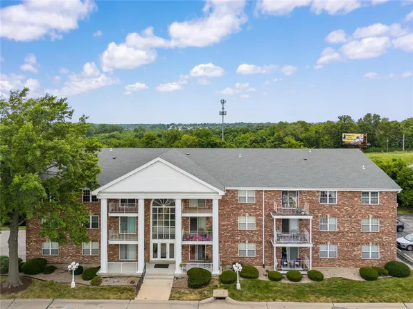 4309 Sunridge Dr APT N, Saint Louis, MO 63125