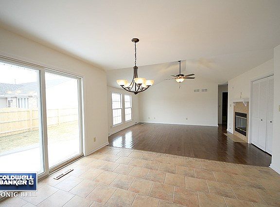 4th image of 808 Covey Ln