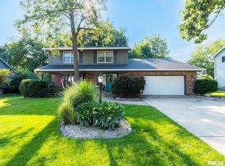 6617 N Chateau Pl, Peoria, IL 61615