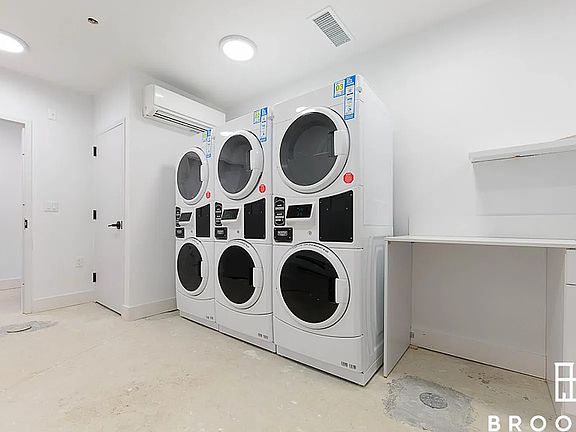 3rd image of 1010 Rogers Ave #5T