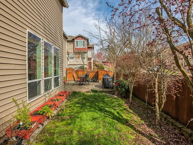 10251 NE Okanogan St — Photo 19