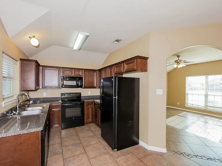 7681 Hollow Point Dr — Photo 7