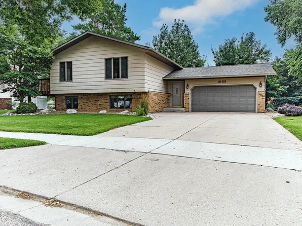 1669 Pocatello Dr, Bismarck, ND 58504