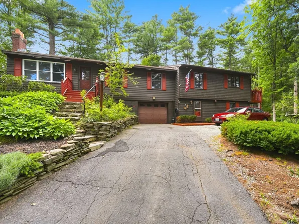 71 Warren Rd, Townsend, MA 01469