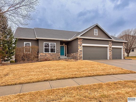 2nd image of 3310 Piney Creek Dr
