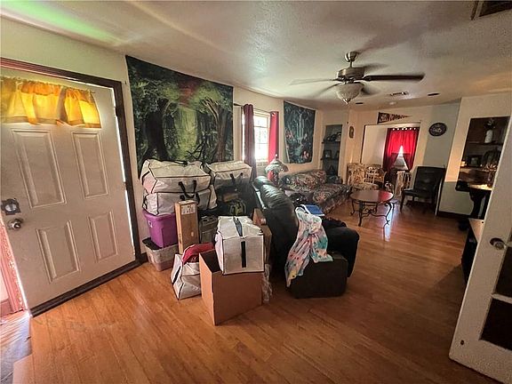 3rd image of 1807 Deborah Dr