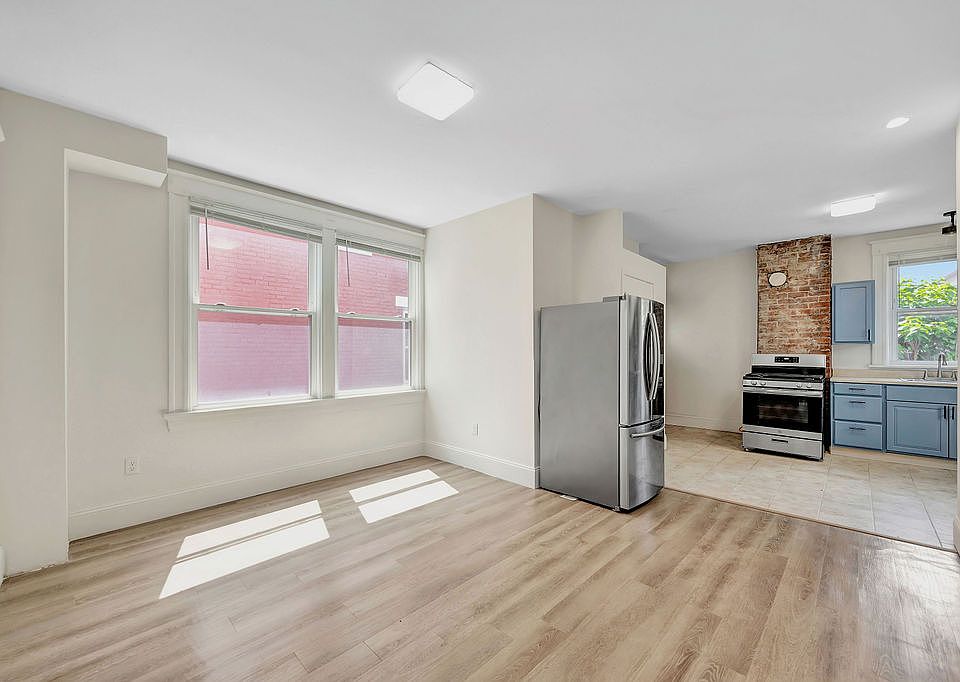 1st image of 2421 Kenilworth Ave #1