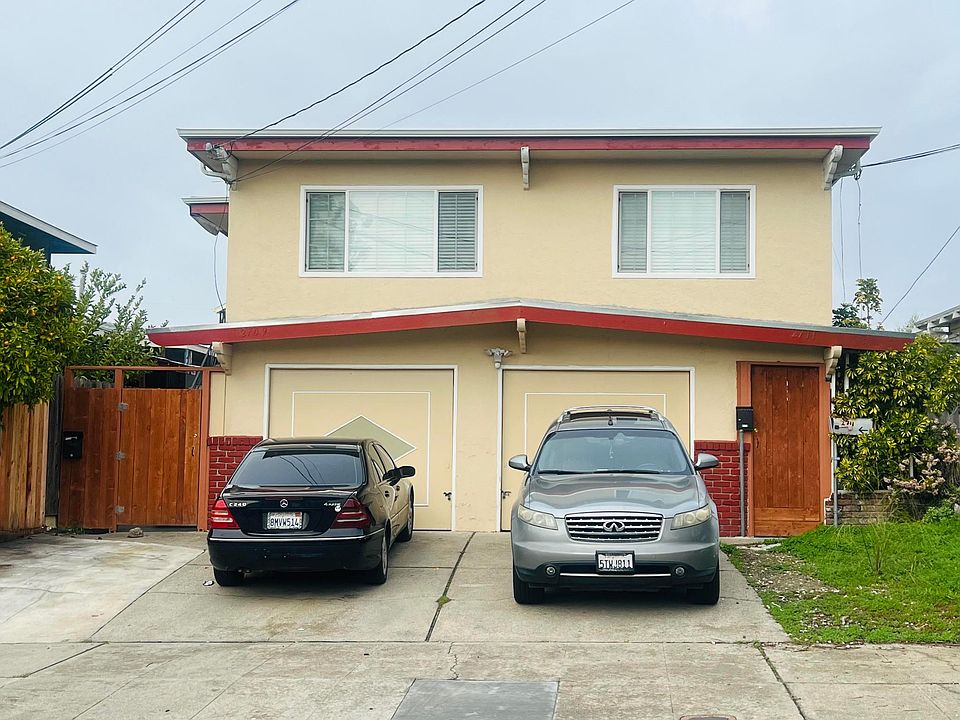 For Rent: $3,000 (3 beds, 2 baths, 1,000 Square Feet)