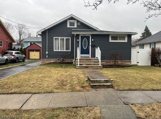 51 Hutchinson Ave, Hawthorne, NJ 07506