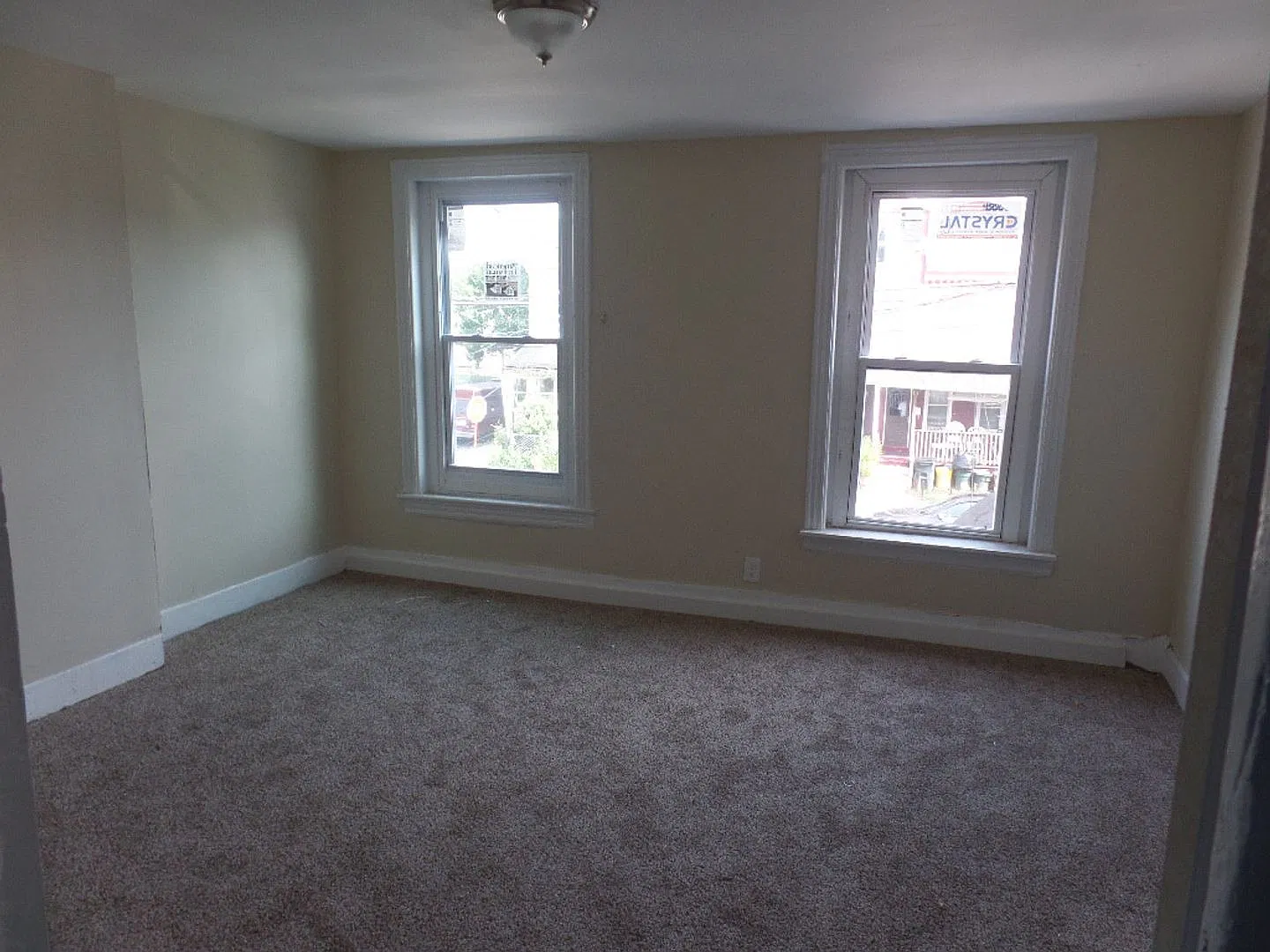 276 Walnut Ave — Photo 1
