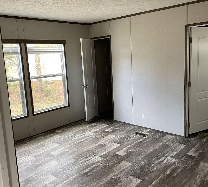 1st image of 2803 Sunland Dr