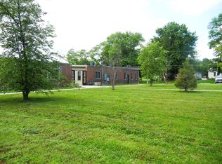 1410 Eisenhower Rd APT A, Mascoutah, IL