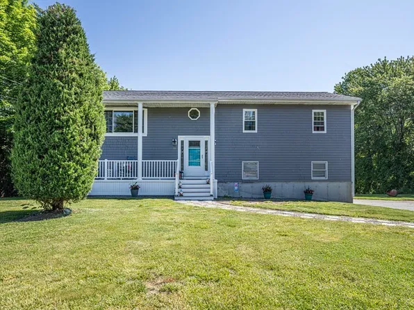 38 Lake St, Somerset, MA 02726