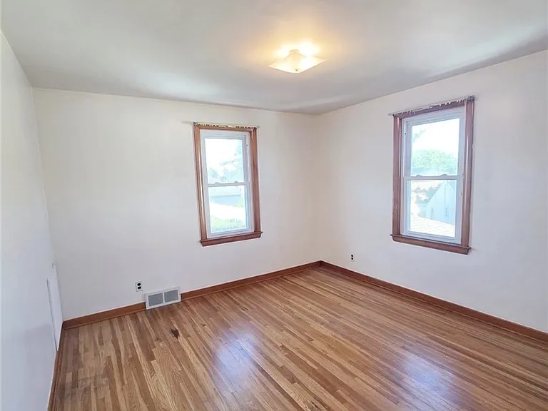 181 Willett St — Photo 15