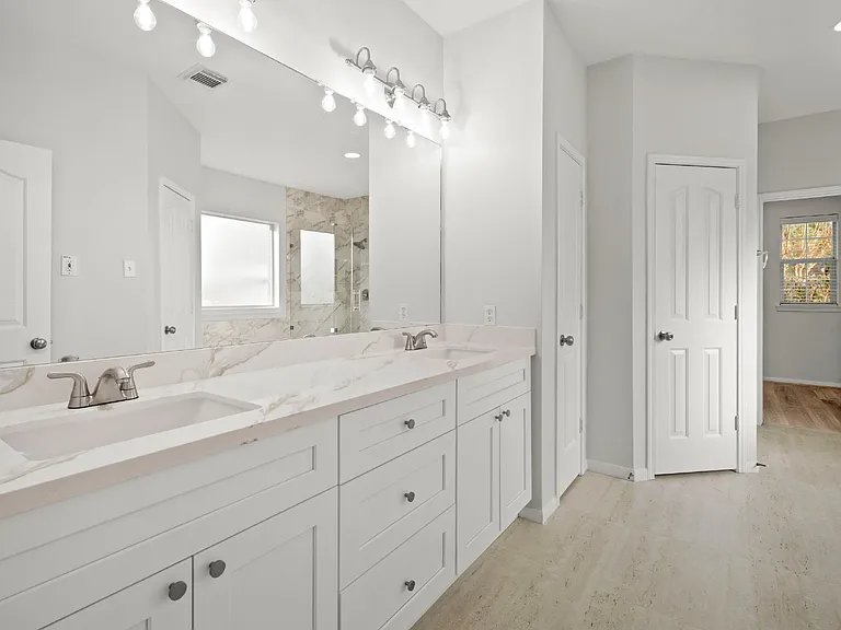308 Meadow Trail Ct — Photo 12