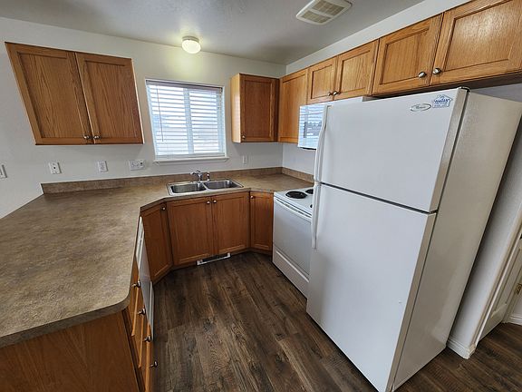 3673 Deloy Apt 3 - 4_02032025